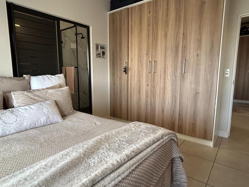 To Let 2 Bedroom Property for Rent in Sandown Western Cape